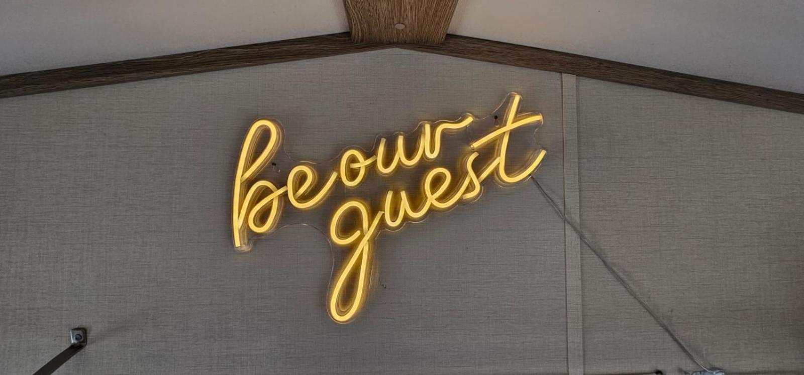 Hotel Be Our Guest Cresswell  Esterno foto